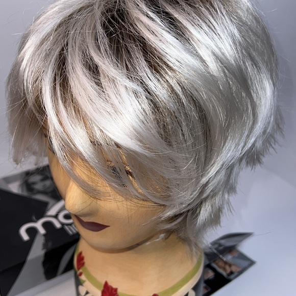 NWT MODIX X HAIR ENERGY GILDA MONO WIG BY ELLEN WILLIE ICE BLONDE SHADED - Picture 14 of 14